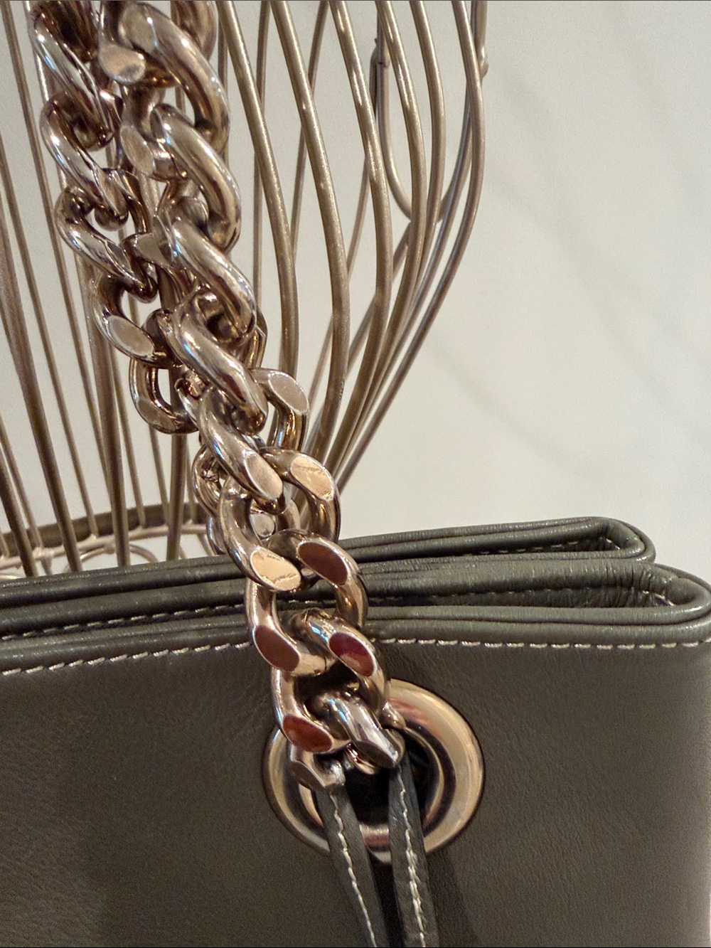 Valentino Olive Green Leather Shoulder Bag with Gold Chain Straps - Picture 5 of 14